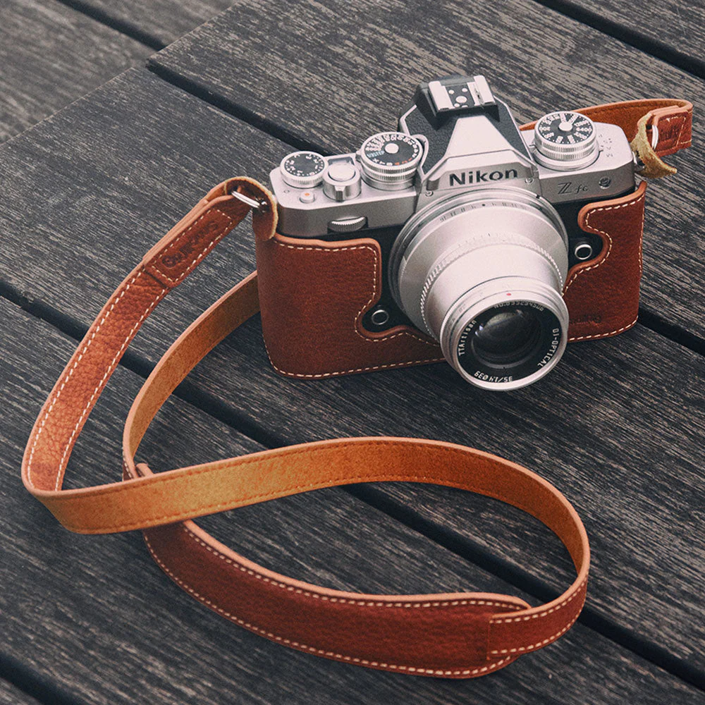 SmallRig Leather Half Case & Shoulder Strap for Nikon Z fc - Image 2